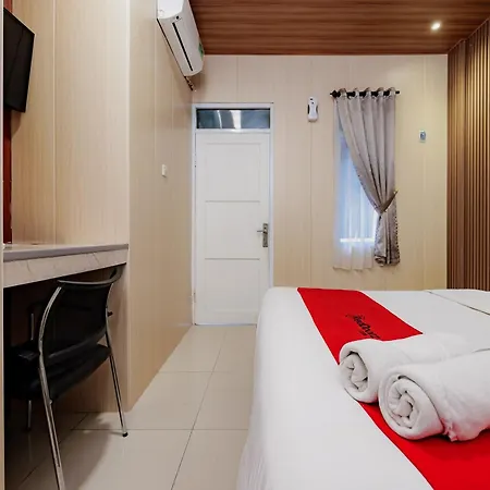 RedDoorz near Exit Toll Bogor-3